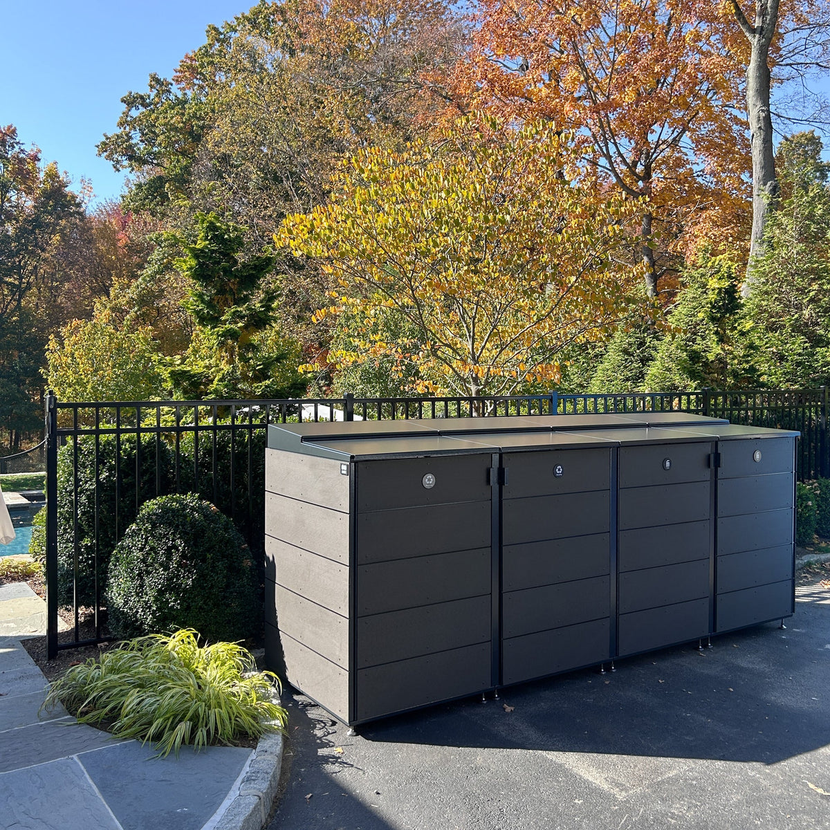 trash enclosure | size=large | modules=4 | color=charcoal