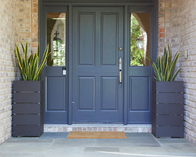 CUSTOM PLANTERS